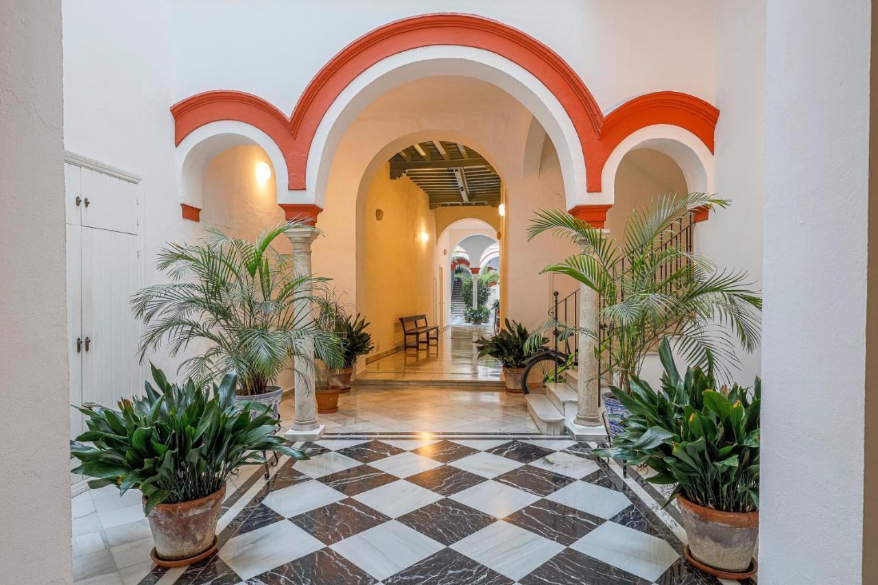 Apt. Casa Palacio Santa Cruz Cathedral Views - Sewilla Zewnętrze zdjęcie